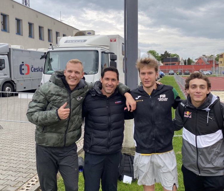 Adri&aacute;n Vall&eacute;s 4&ordm; en Ostrava y Miren Bartolom&eacute; 4&ordf; en Castiglione